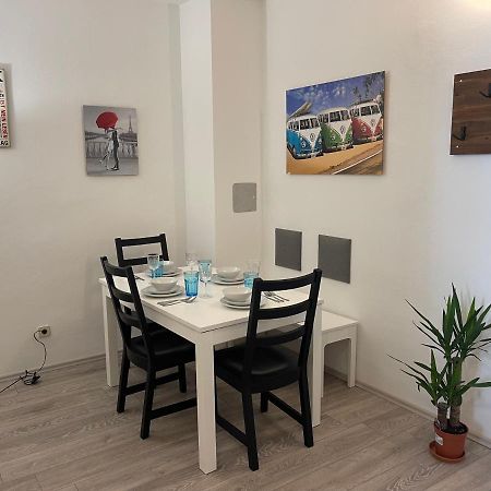 Peaceful Apartment For 4 Wenen Buitenkant foto