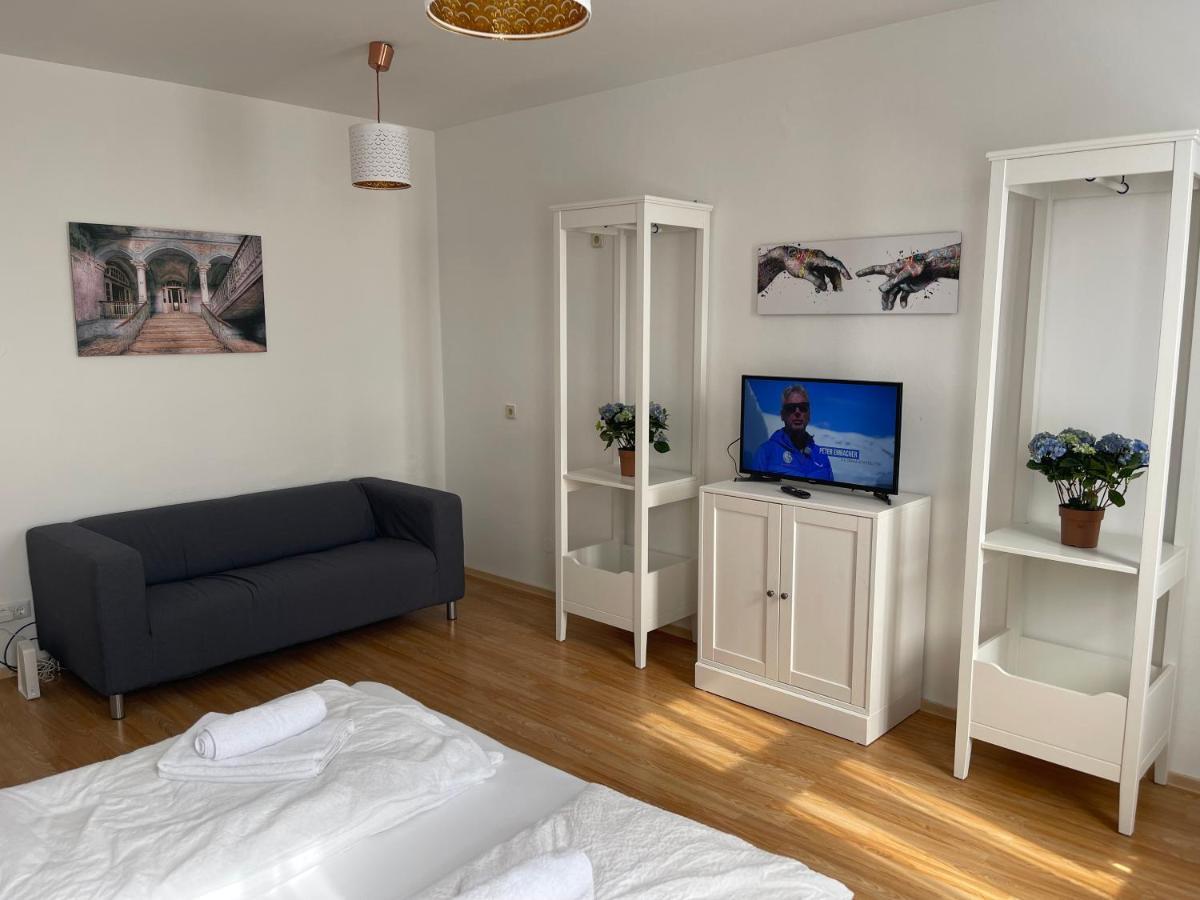 Peaceful Apartment For 4 Wenen Buitenkant foto